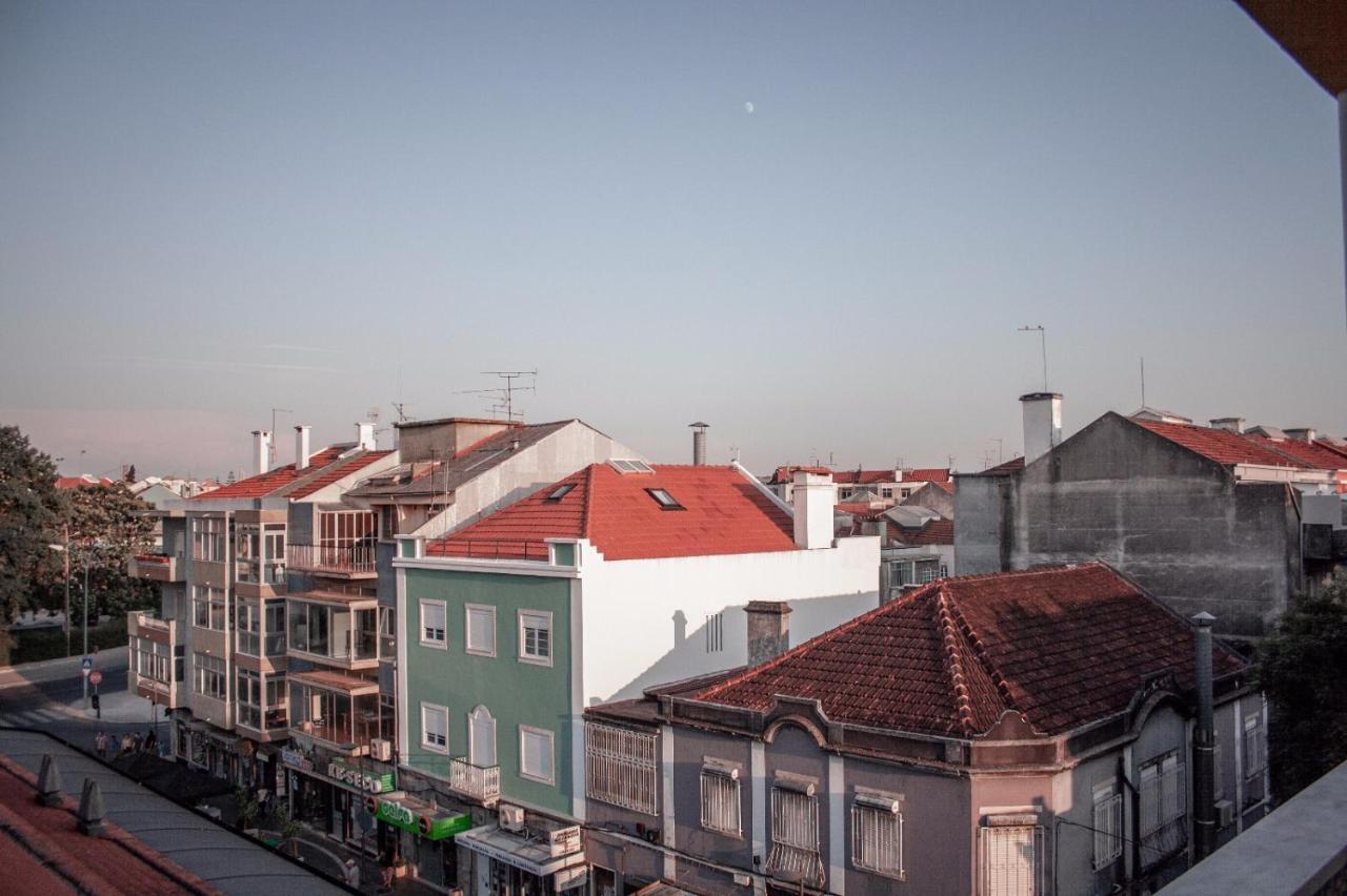 Lar Dois Coracoes Hostel Alges Luaran gambar