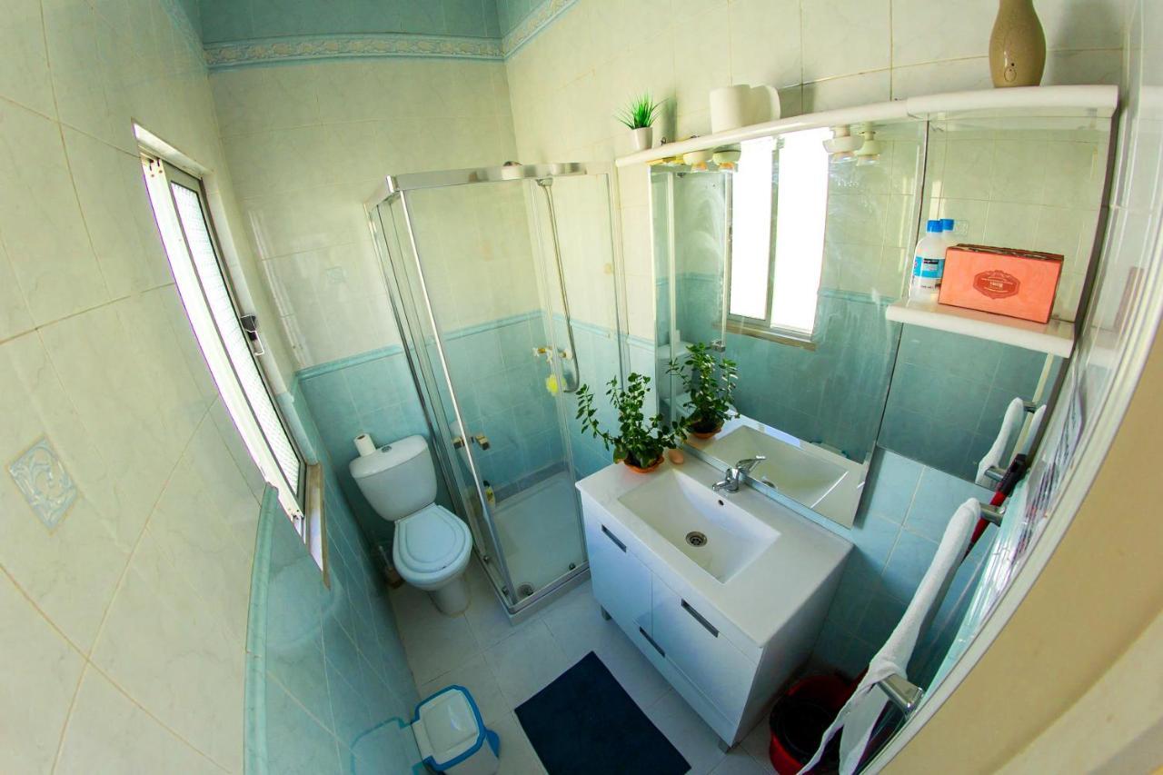 Lar Dois Coracoes Hostel Alges Luaran gambar