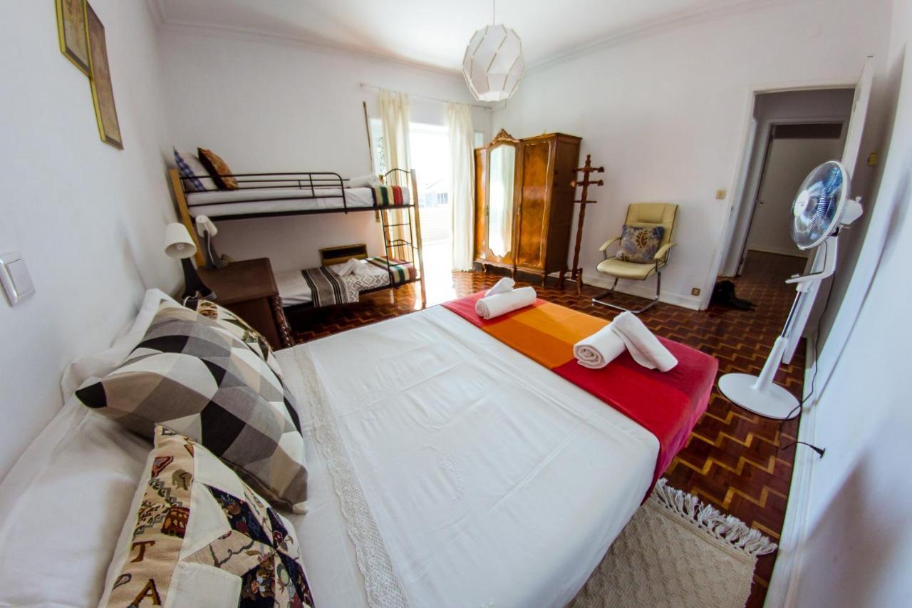 Lar Dois Coracoes Hostel Alges Luaran gambar