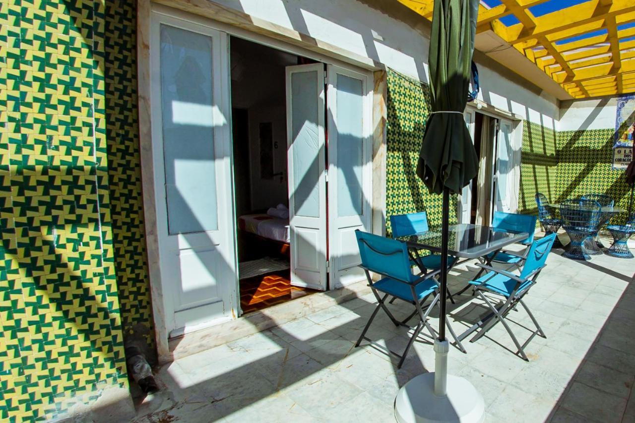 Lar Dois Coracoes Hostel Alges Luaran gambar