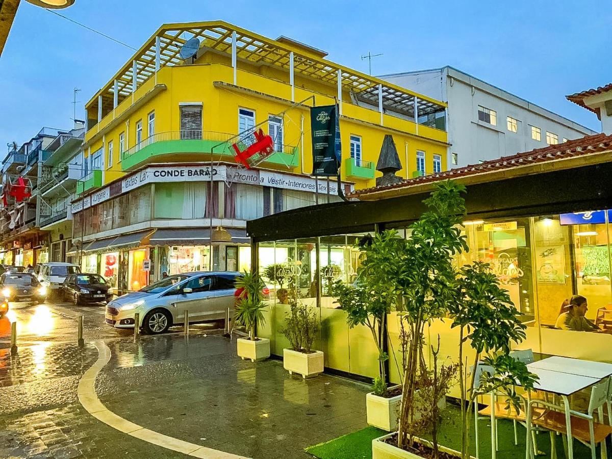Lar Dois Coracoes Hostel Alges Luaran gambar